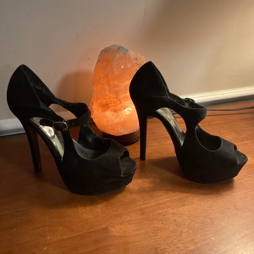 Black High Heels size 6
